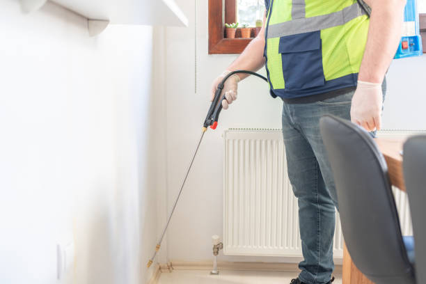 Best Affordable Pest Control Services  in Waunakee, WI